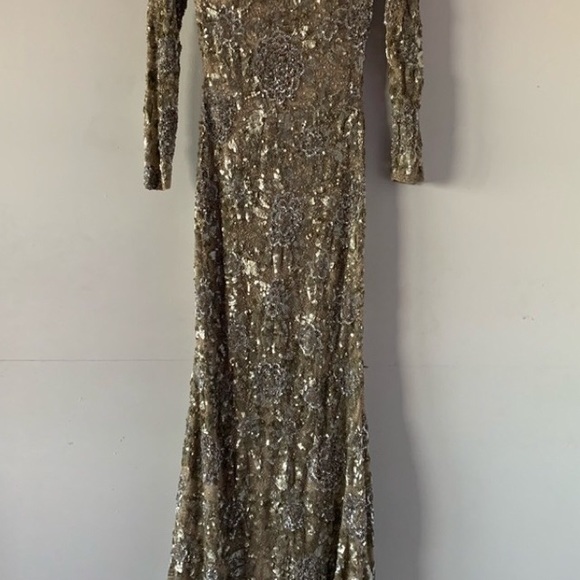 Wedding dress - Picture 3 of 4